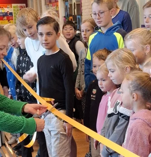 Kindcentrum De Ark in Oldemarkt opent eigen bibliotheek op school