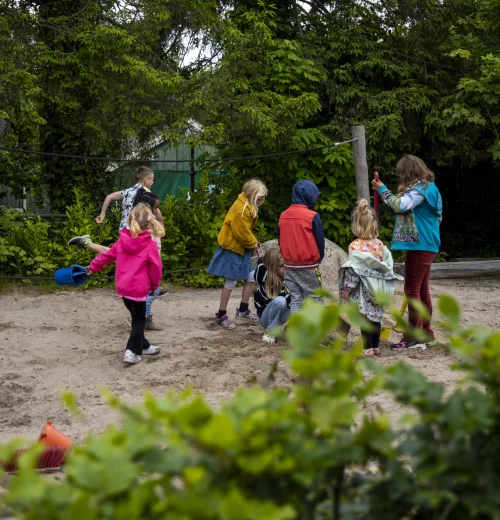 Zoekt u een unieke en fijne basisschool voor uw kind in hartje Steenwijk? Kom Het Kompas ontdekken!