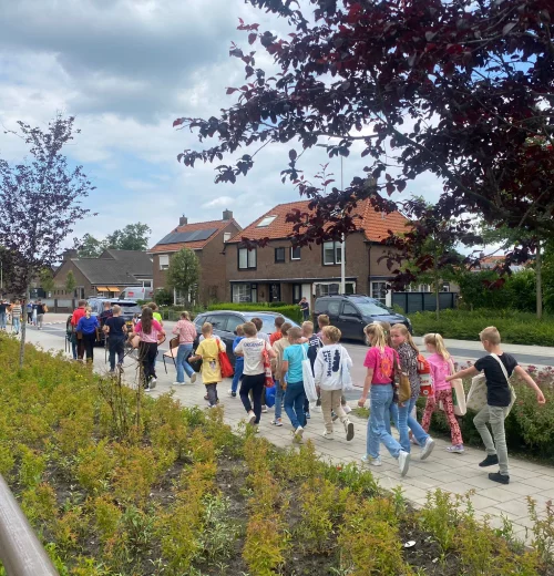 Kindcentrum Ichthus blijft groeien en verhuist met drie groepen naar extra locatie in het Centrum van Genemuiden