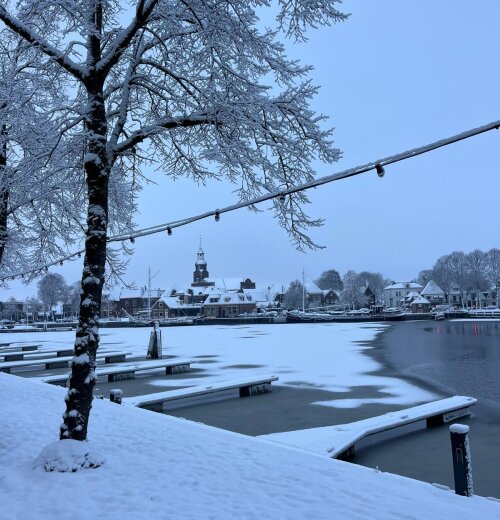 Opvang en onderwijs op Accrete kindcentra bij slecht of extreem weer