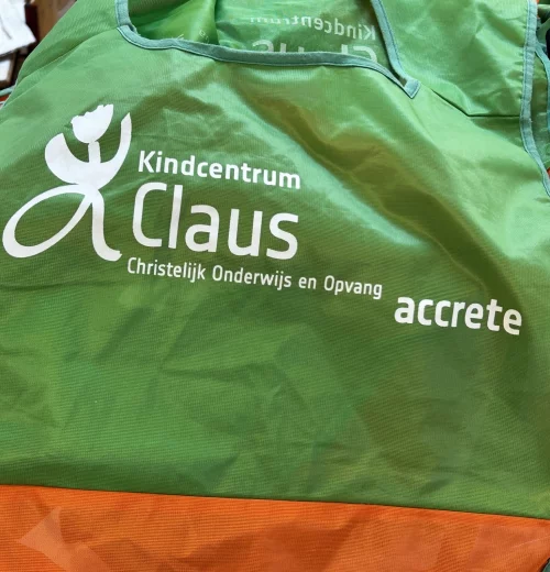 Accrete